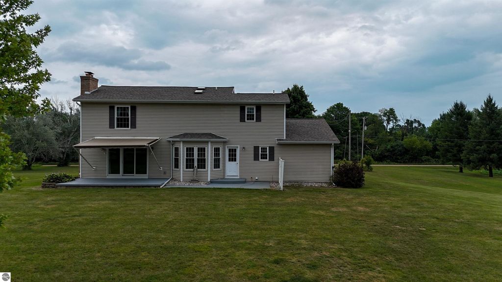Image 29 of property listing at 798 S Whiteville Road, Mt Pleasant, MI 48858