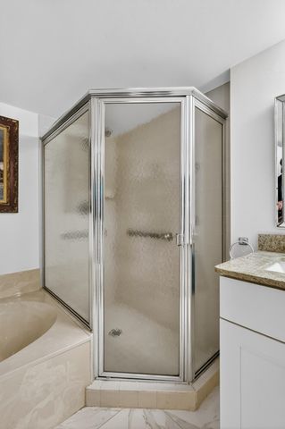110 Half Moon Circle D2, Hypoluxo, FL 33462