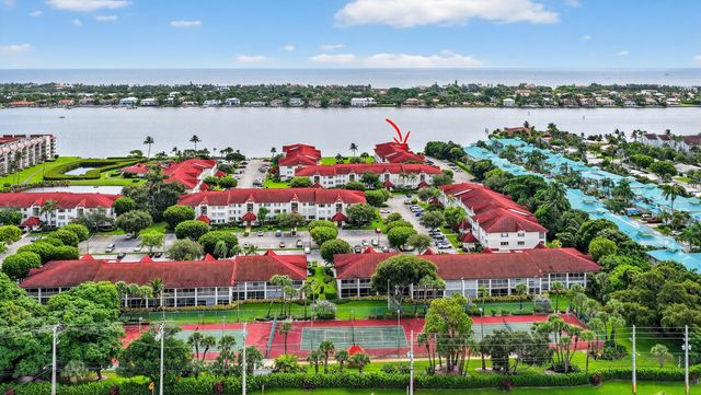 110 Half Moon Circle D2, Hypoluxo, FL 33462