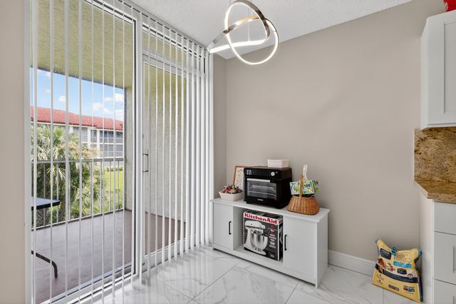 110 Half Moon Circle D2, Hypoluxo, FL 33462