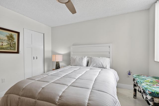 110 Half Moon Circle D2, Hypoluxo, FL 33462