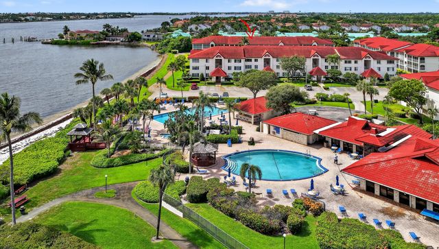 110 Half Moon Circle D2, Hypoluxo, FL 33462