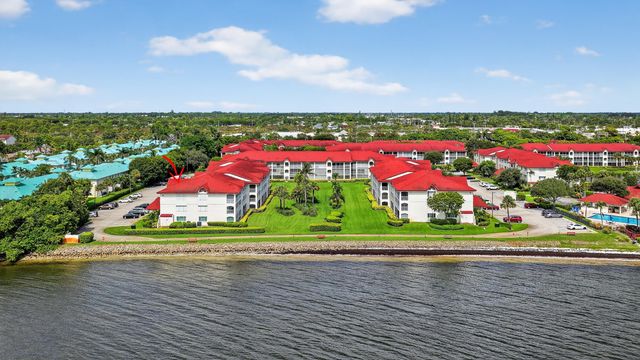 110 Half Moon Circle D2, Hypoluxo, FL 33462