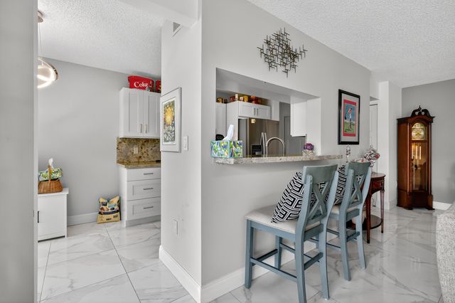 110 Half Moon Circle D2, Hypoluxo, FL 33462