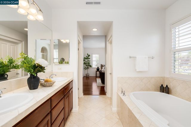 2359 Magnolia Bridge Dr, San Ramon, CA 94582