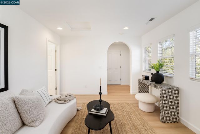 2359 Magnolia Bridge Dr, San Ramon, CA 94582