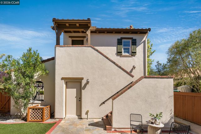 2359 Magnolia Bridge Dr, San Ramon, CA 94582