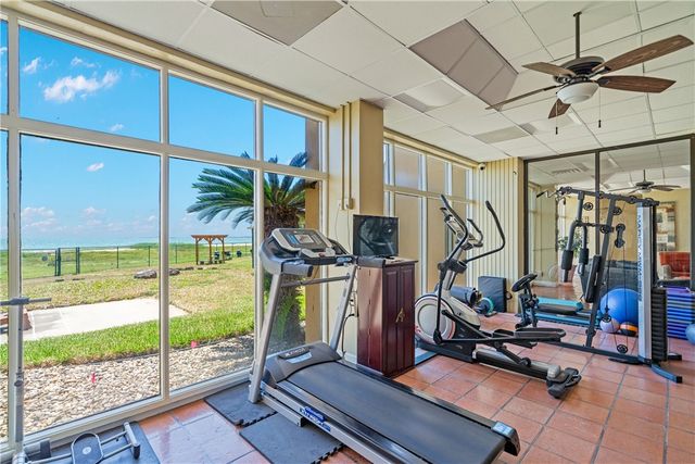 4000 Surfside Blvd 402, Corpus Christi, TX 78402