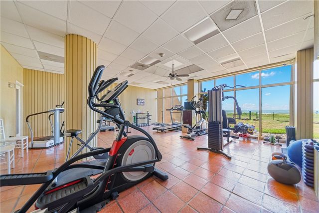 4000 Surfside Blvd 402, Corpus Christi, TX 78402