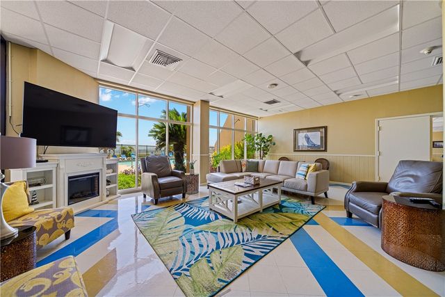 4000 Surfside Blvd 402, Corpus Christi, TX 78402