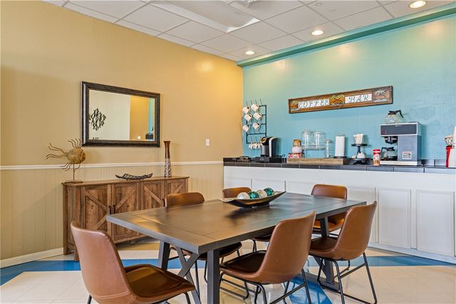 4000 Surfside Blvd 402, Corpus Christi, TX 78402