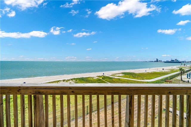 4000 Surfside Blvd 402, Corpus Christi, TX 78402