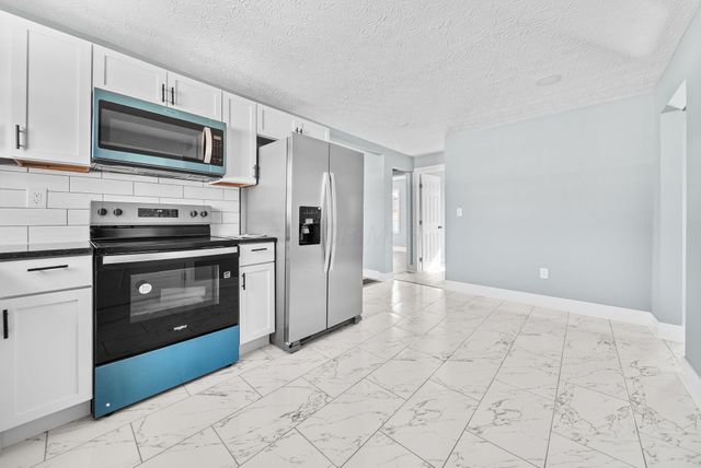 1885 Case Road, Columbus, OH 43224