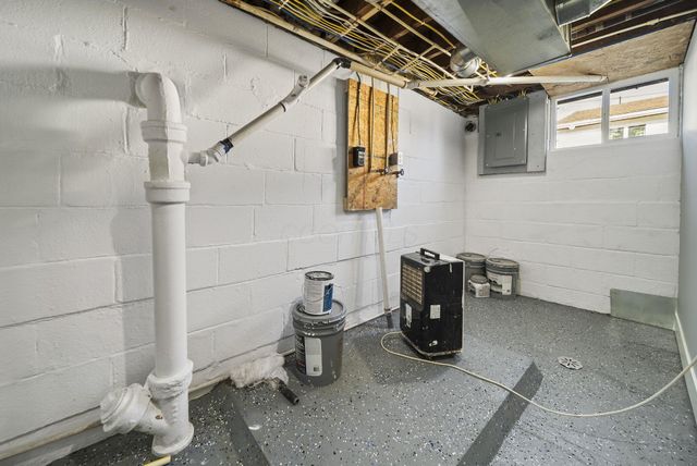 1885 Case Road, Columbus, OH 43224