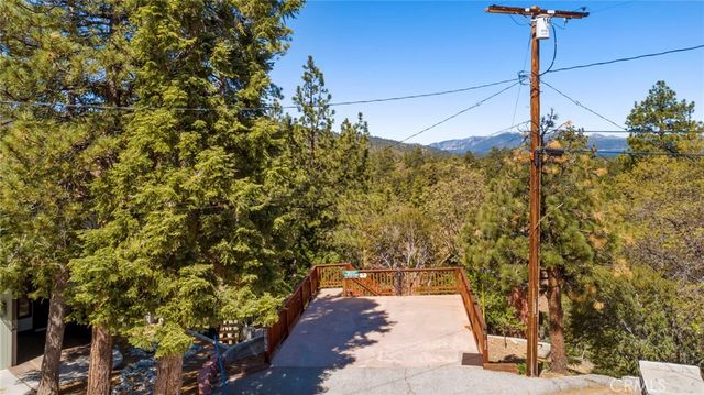43564 Yosemite, Big Bear Lake, CA 92315