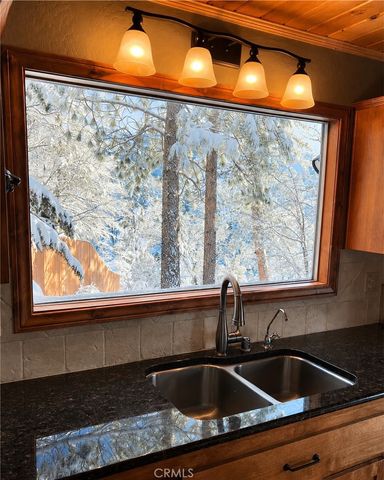 43564 Yosemite, Big Bear Lake, CA 92315
