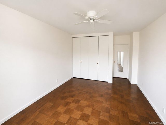 27010 Grand Central Parkway 4M, Floral Park, NY 11005