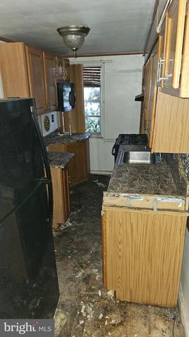 3229 WESTMONT AVE, Baltimore, MD 21216