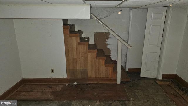 3229 WESTMONT AVE, Baltimore, MD 21216