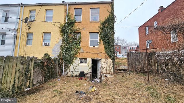 3229 WESTMONT AVE, Baltimore, MD 21216