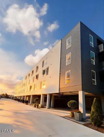 18900 Parthenia Street 210, Northridge, CA 91324
