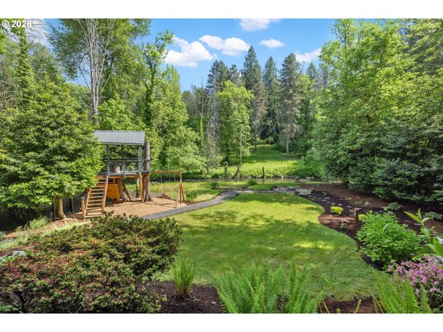 4073 Se ALDERCREST Rd, Milwaukie, OR 97222