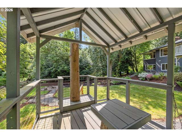 4073 Se ALDERCREST Rd, Milwaukie, OR 97222