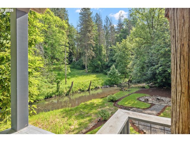 4073 Se ALDERCREST Rd, Milwaukie, OR 97222