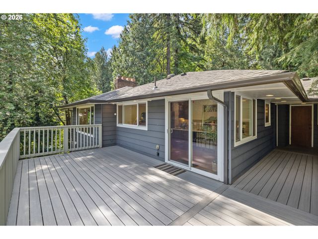 4073 Se ALDERCREST Rd, Milwaukie, OR 97222