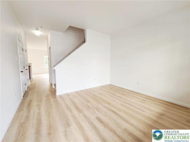 937 King Way, Upper Macungie Twp, PA 18031