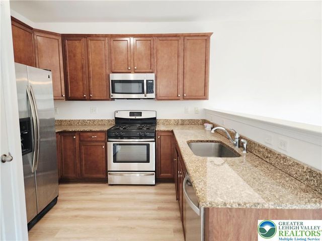 937 King Way, Upper Macungie Twp, PA 18031