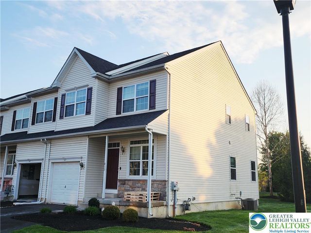 937 King Way, Upper Macungie Twp, PA 18031
