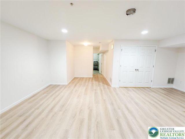 937 King Way, Upper Macungie Twp, PA 18031