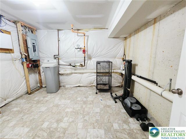 937 King Way, Upper Macungie Twp, PA 18031