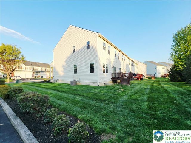 937 King Way, Upper Macungie Twp, PA 18031