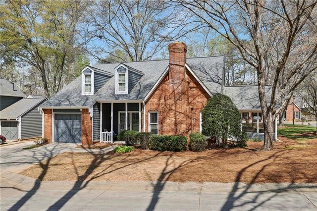 615 Roswell Green Lane, Roswell, GA 30075