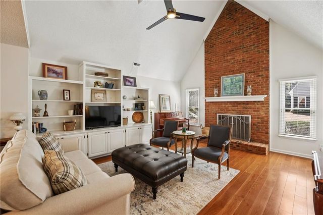 615 Roswell Green Lane, Roswell, GA 30075