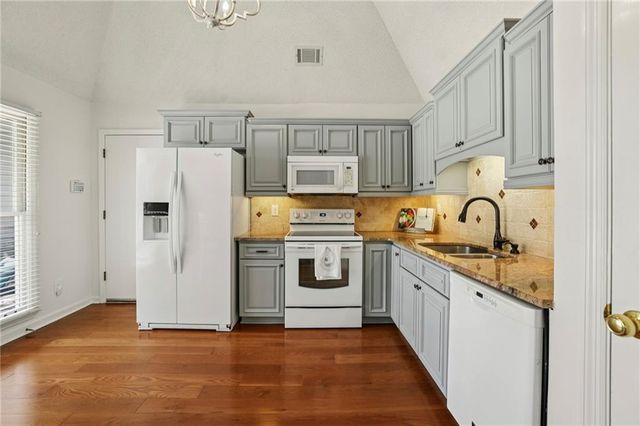 615 Roswell Green Lane, Roswell, GA 30075