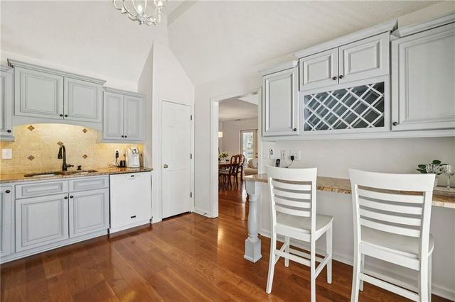 615 Roswell Green Lane, Roswell, GA 30075