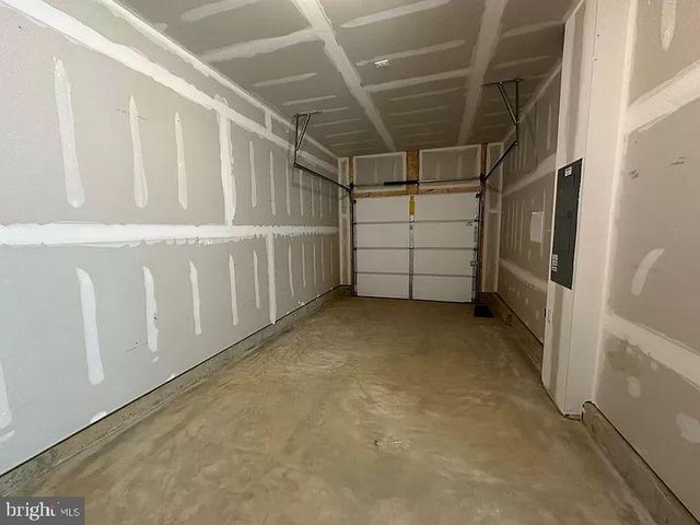 1268 MARTIN RD, Breinigsville, PA 18031