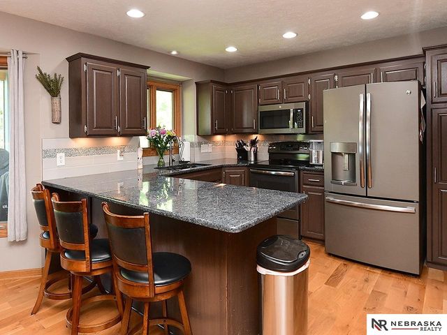 21890 Plum Creek Drive, Gretna, NE 68028
