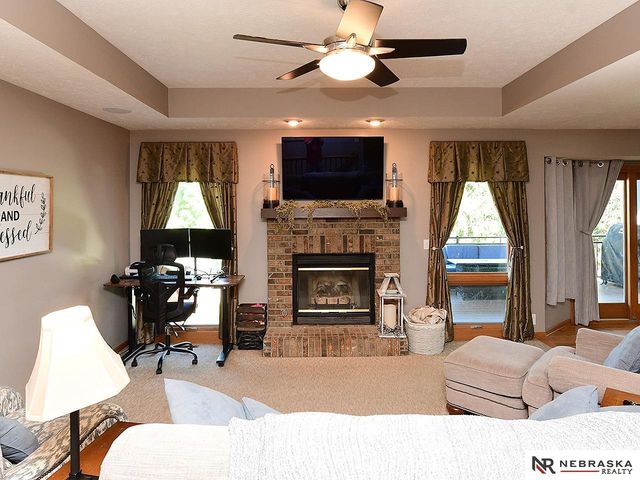 21890 Plum Creek Drive, Gretna, NE 68028