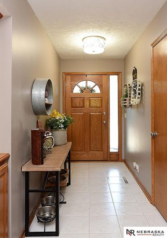 21890 Plum Creek Drive, Gretna, NE 68028
