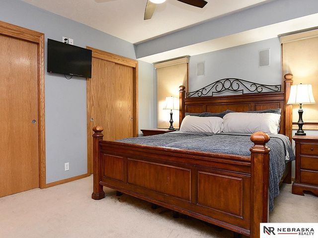 21890 Plum Creek Drive, Gretna, NE 68028