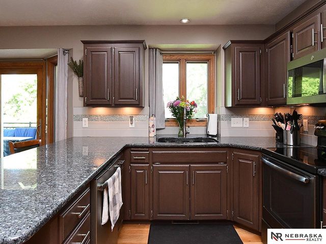 21890 Plum Creek Drive, Gretna, NE 68028