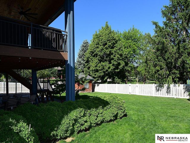 21890 Plum Creek Drive, Gretna, NE 68028