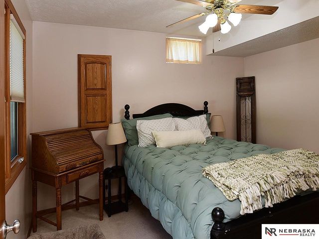 21890 Plum Creek Drive, Gretna, NE 68028