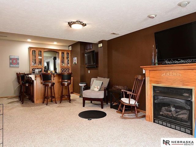 21890 Plum Creek Drive, Gretna, NE 68028