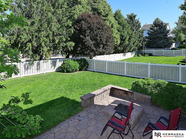 21890 Plum Creek Drive, Gretna, NE 68028