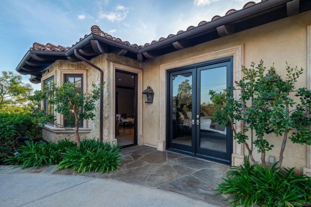 6565 Calle Reina, Rancho Santa Fe, CA 92067